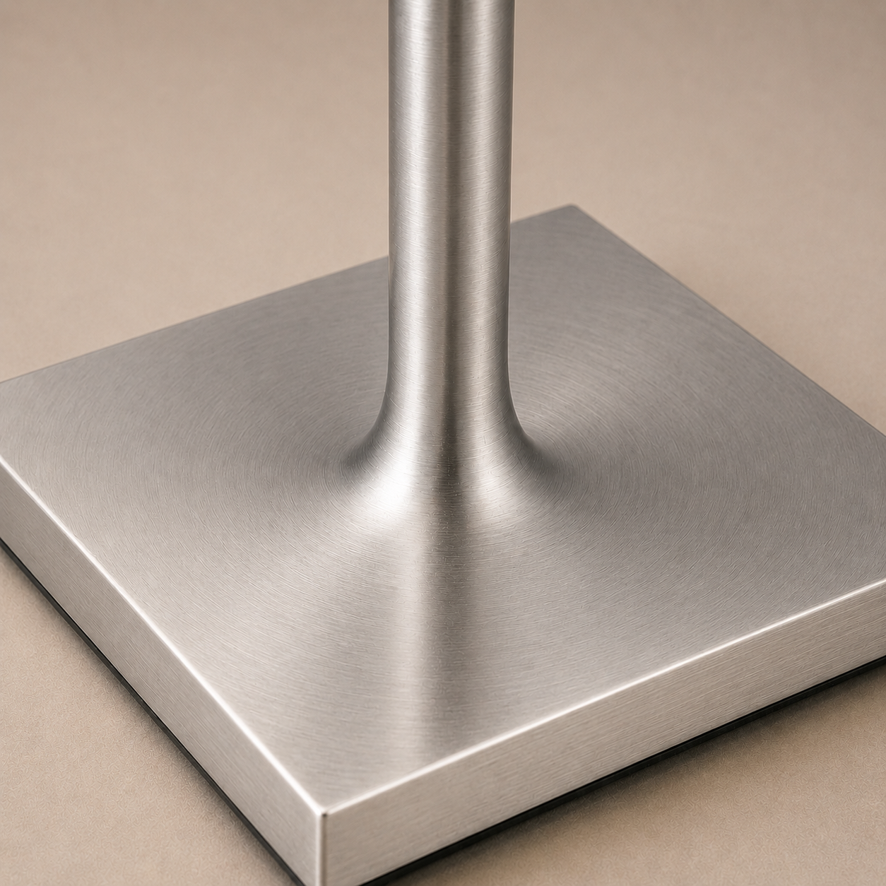 Vaelus Mesa | Architectural Cordless Desk Lamp