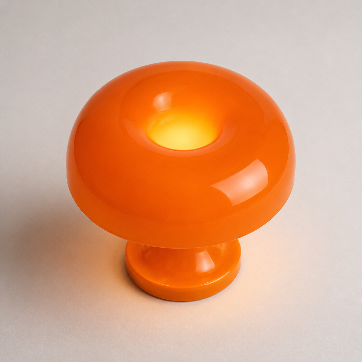 Vaelus Aura | Retro Mushroom Accent Lamp