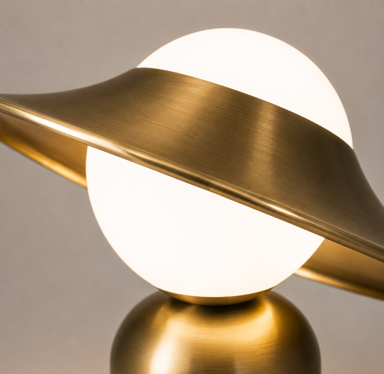 Vaelus Saturn | Architectural Orb Accent Light